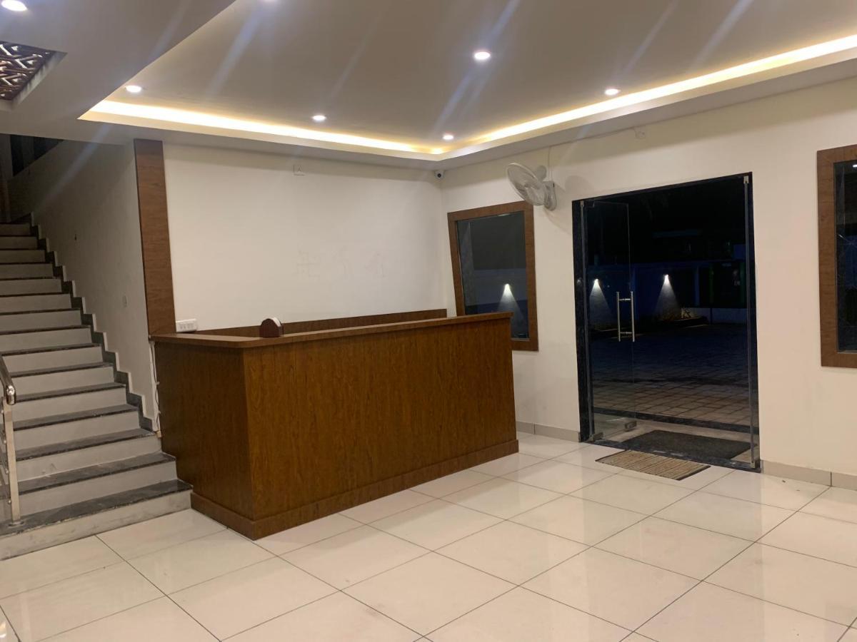 Hotel Airport City Dod Jala Dış mekan fotoğraf